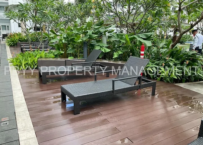 Aparthotel At Shore Residences, Mall Of Complex By Pbyy Manila