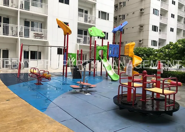 At Shore Residences, Mall Of Complex By Pbyy Aparthotel