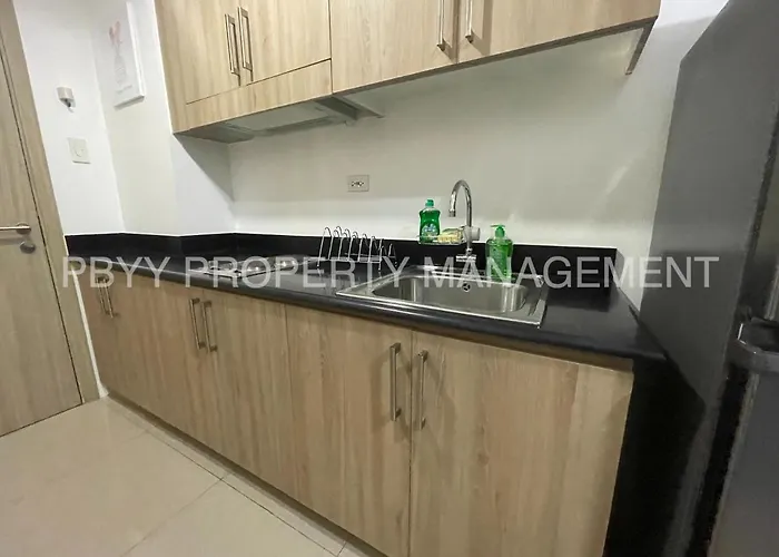 Aparthotel At Shore Residences, Mall Of Complex By Pbyy Manila