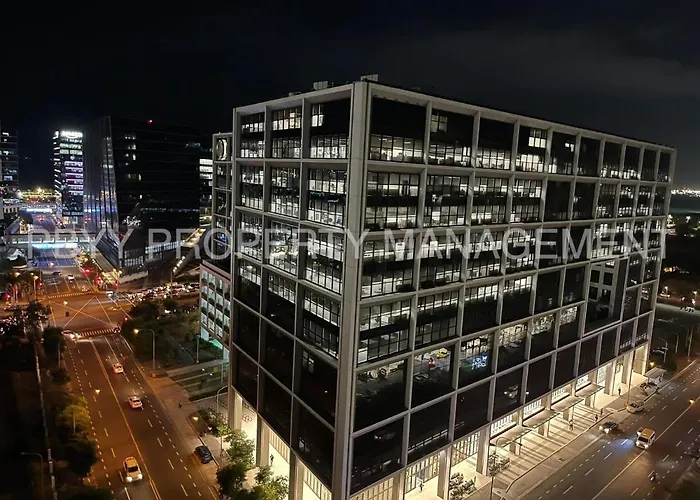 Aparthotel At Shore Residences, Mall Of Complex By Pbyy